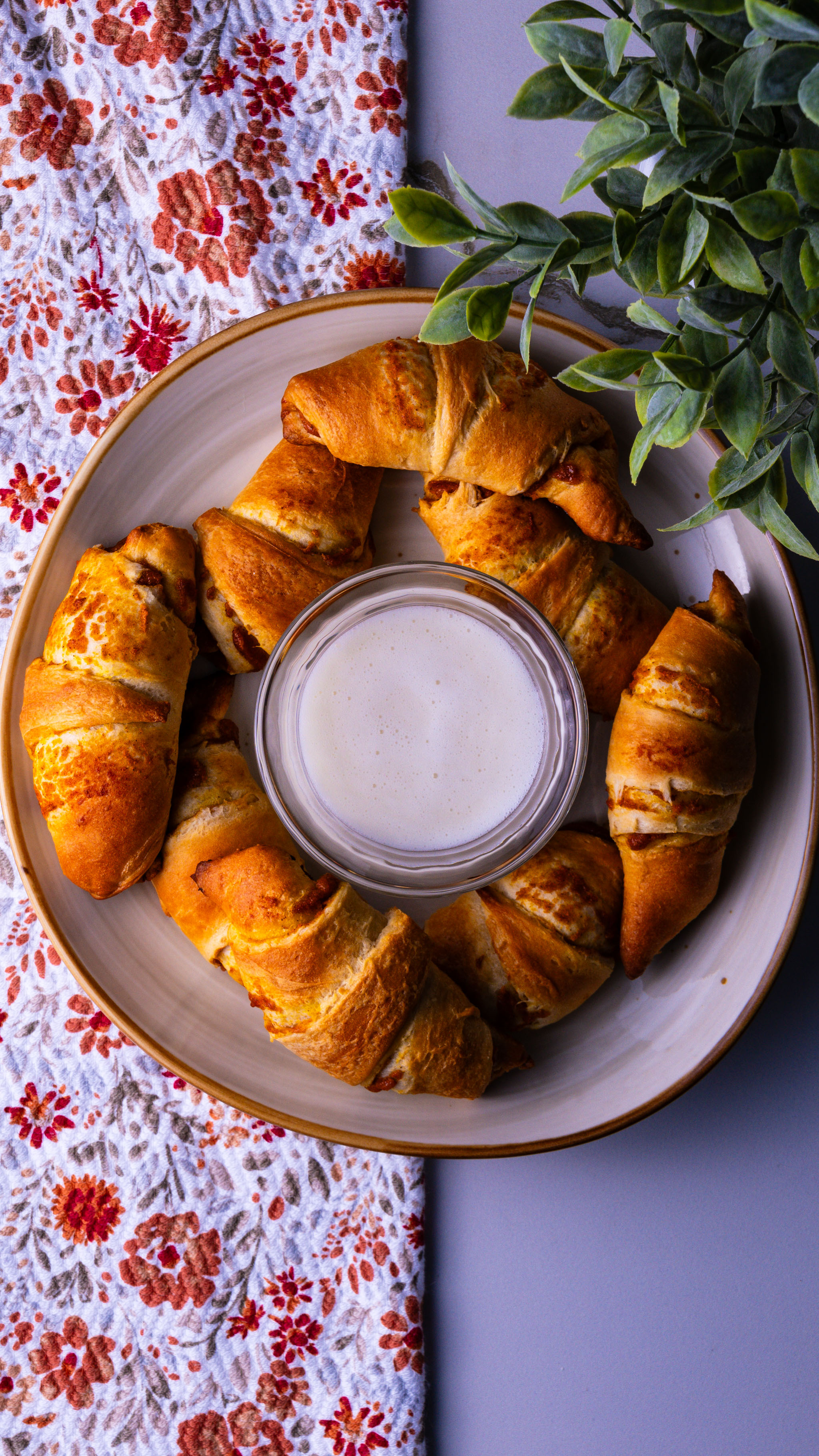 Pumpkin Pie Stuffed Crescent Rolls